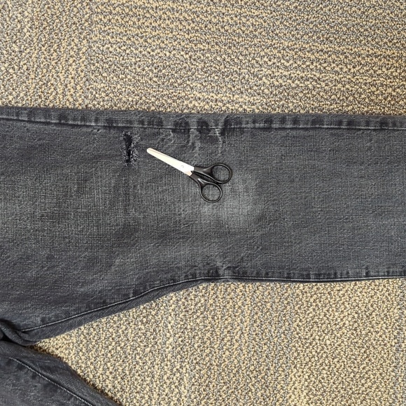 Taylor Stitch Democratic Jean in Black 3-Month Wash Selvage - Picture 2 of 4